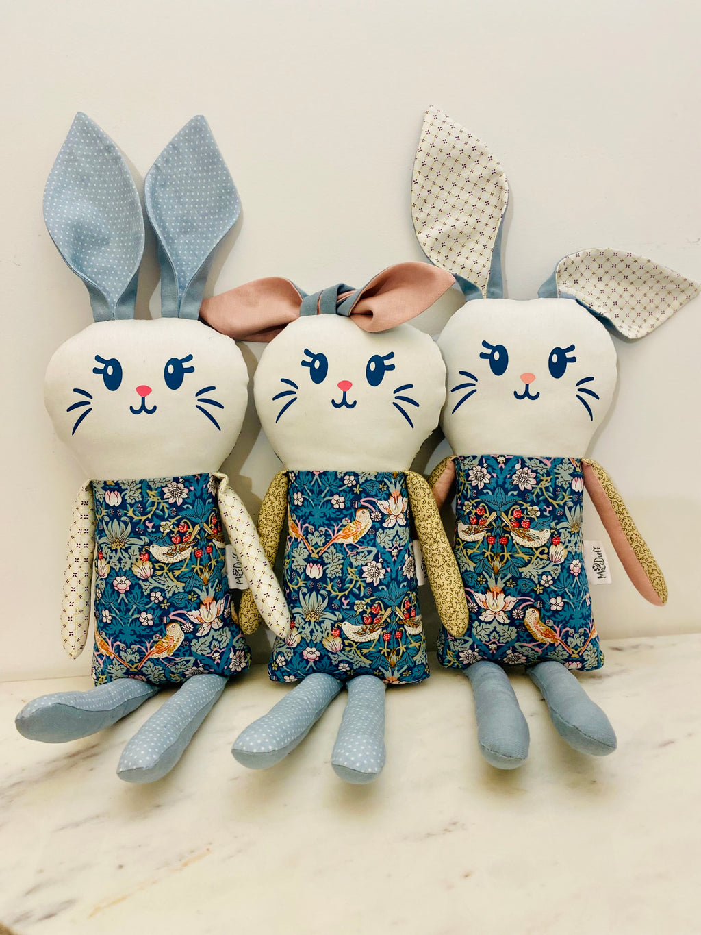 Conejo de peluche hecho a mano